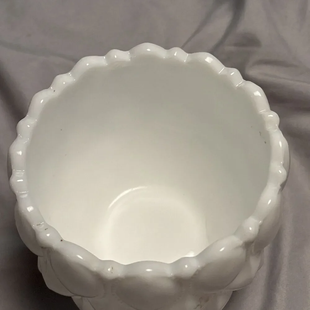Fostoria Milk Glass Heavy‎ Pedestal Dish With Lid